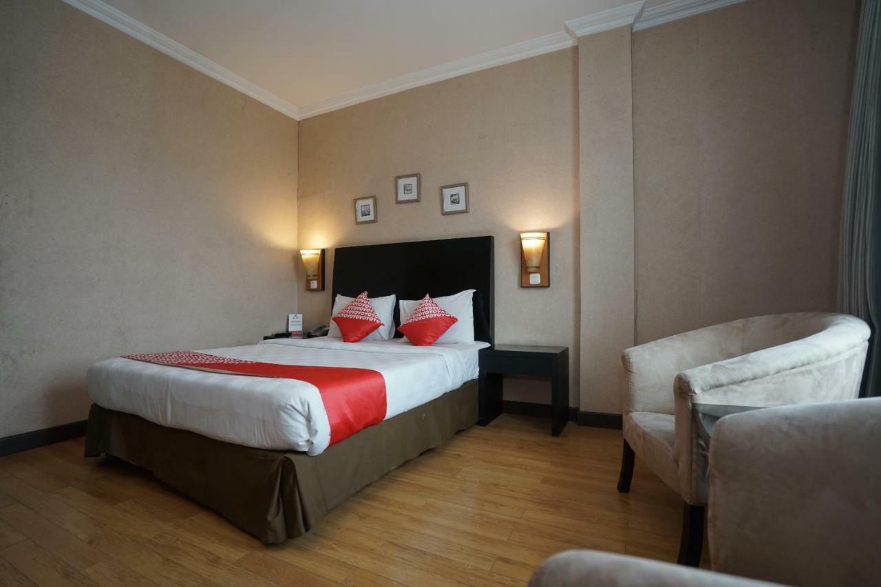 Capital O 1128 Hotel Imara Palembang Dış mekan fotoğraf