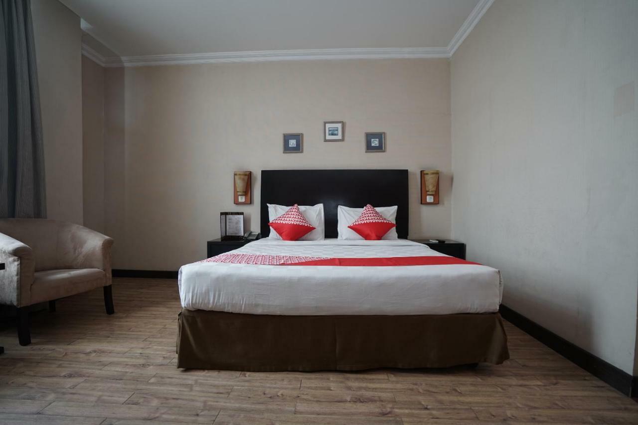 Capital O 1128 Hotel Imara Palembang Dış mekan fotoğraf