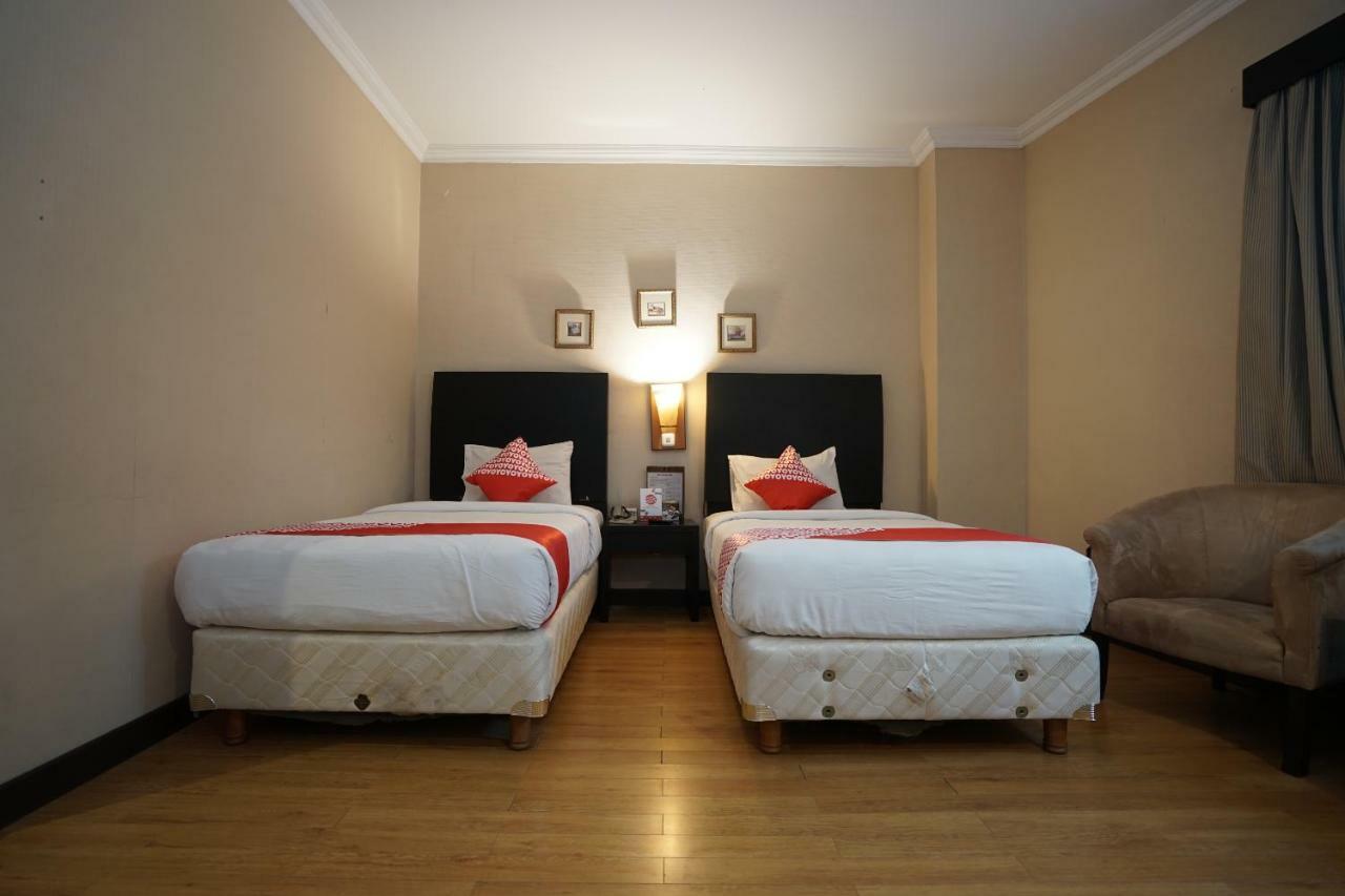 Capital O 1128 Hotel Imara Palembang Dış mekan fotoğraf