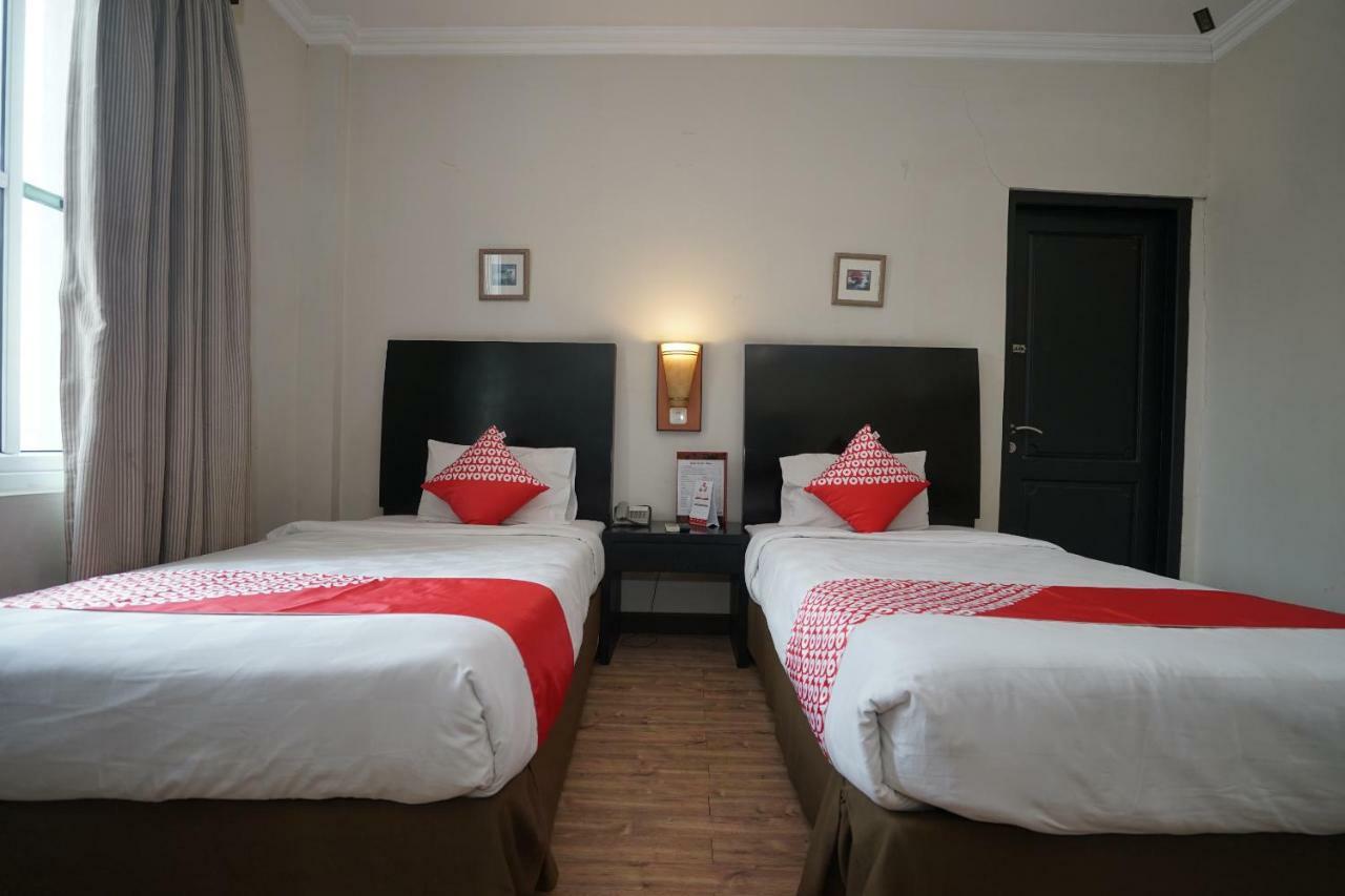 Capital O 1128 Hotel Imara Palembang Dış mekan fotoğraf