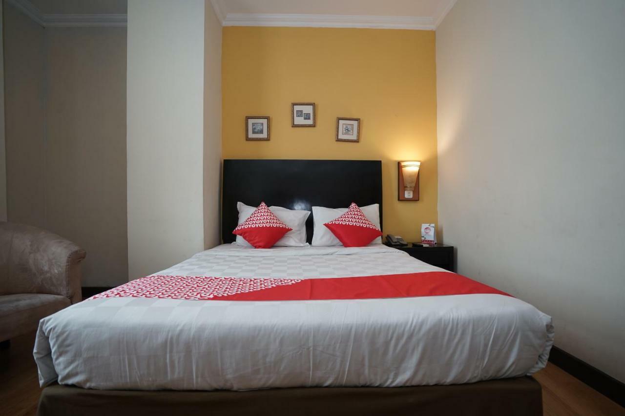 Capital O 1128 Hotel Imara Palembang Dış mekan fotoğraf