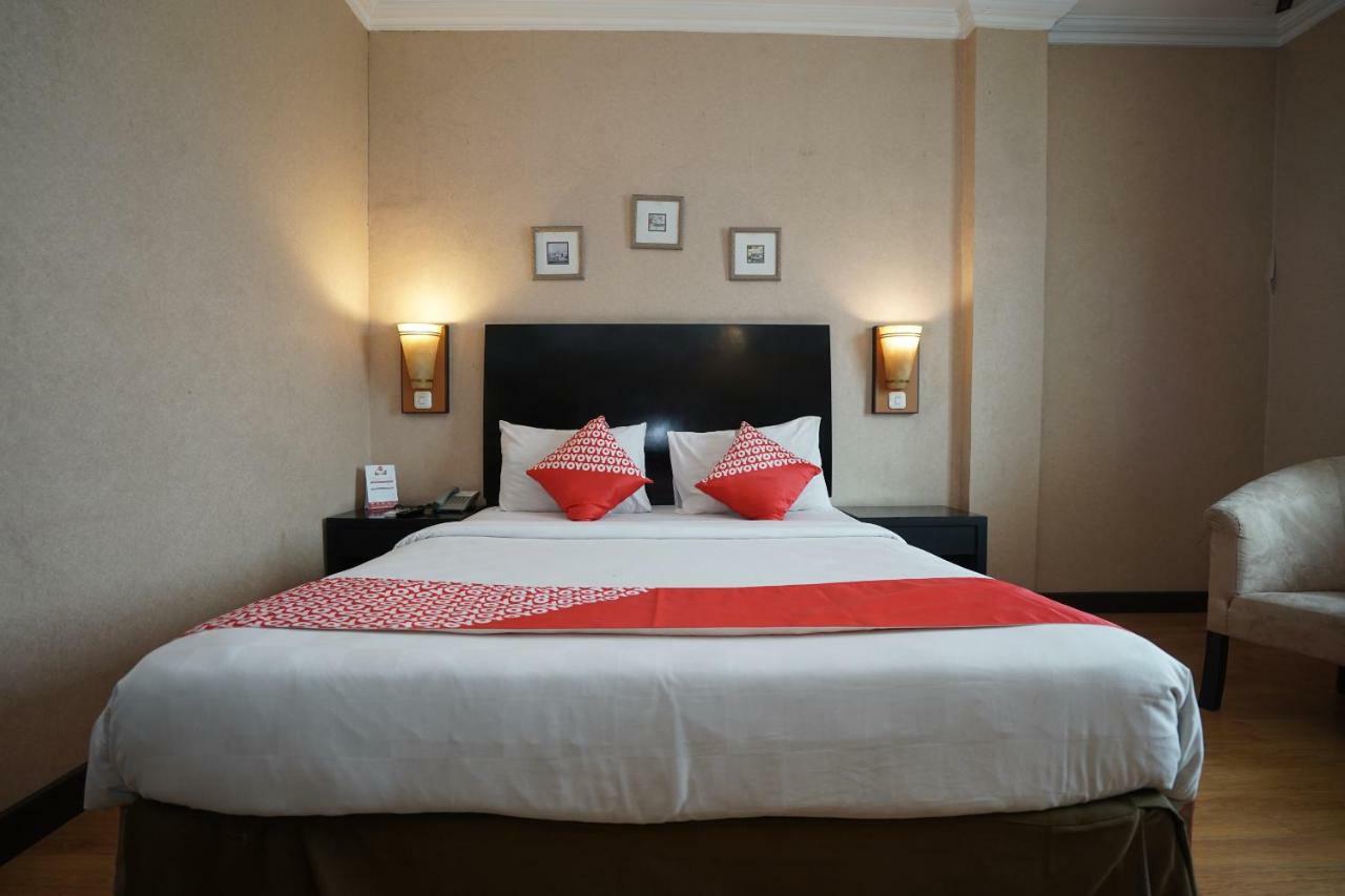 Capital O 1128 Hotel Imara Palembang Dış mekan fotoğraf