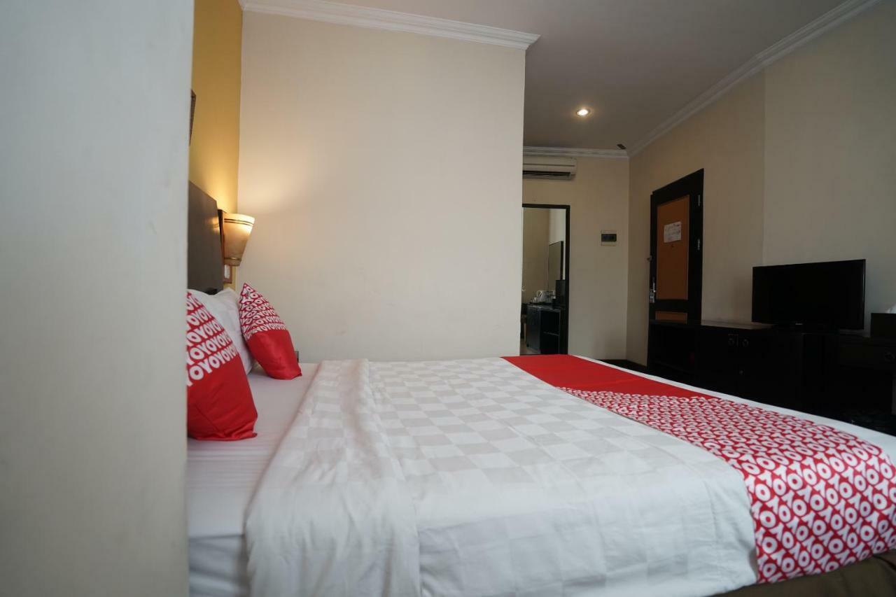 Capital O 1128 Hotel Imara Palembang Dış mekan fotoğraf