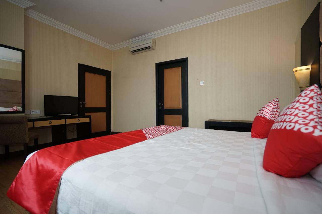 Capital O 1128 Hotel Imara Palembang Dış mekan fotoğraf