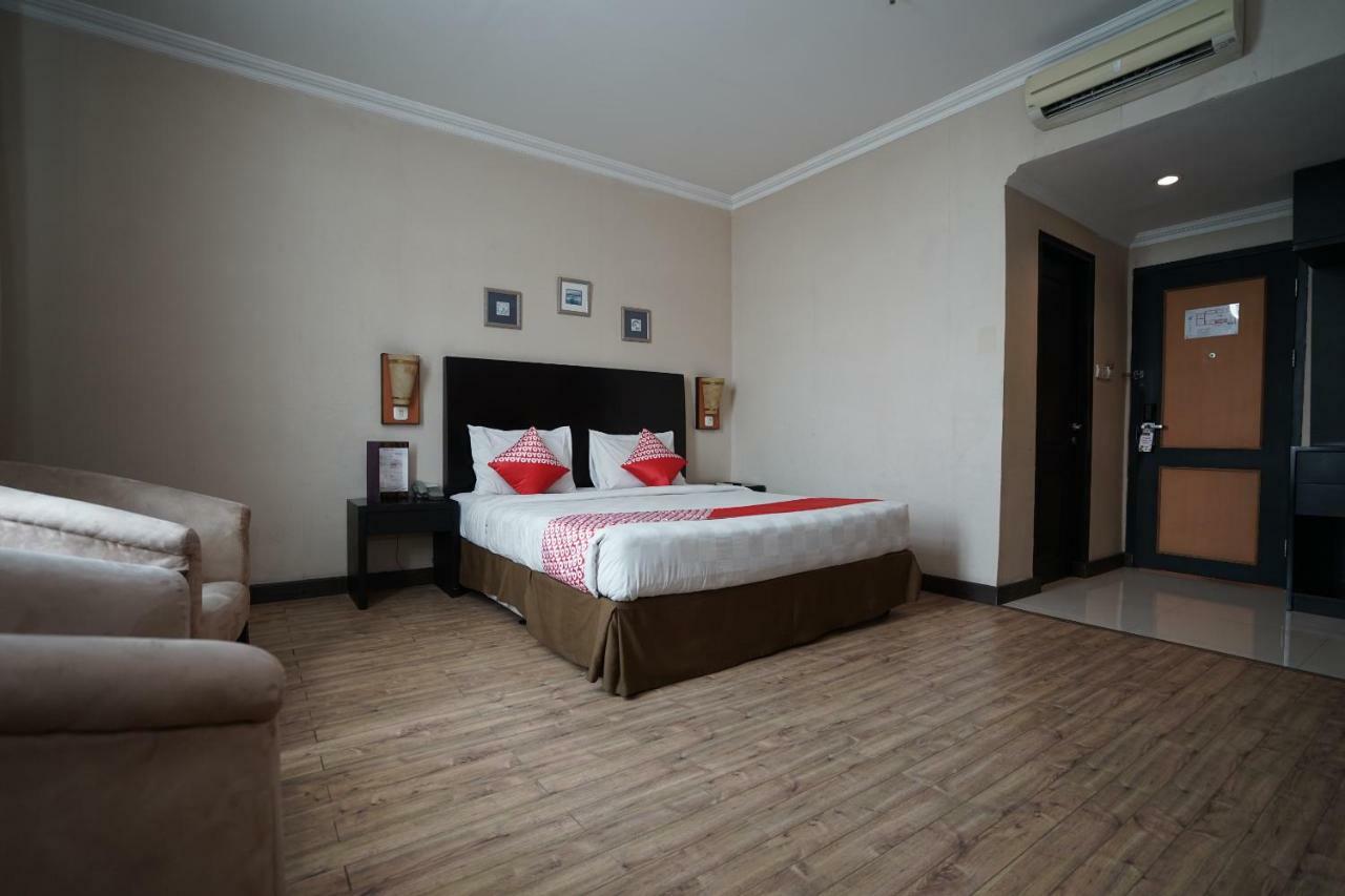 Capital O 1128 Hotel Imara Palembang Dış mekan fotoğraf