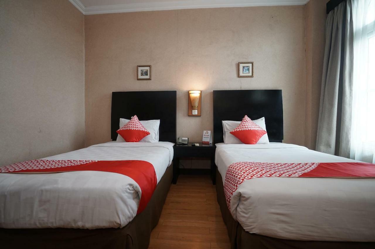 Capital O 1128 Hotel Imara Palembang Dış mekan fotoğraf