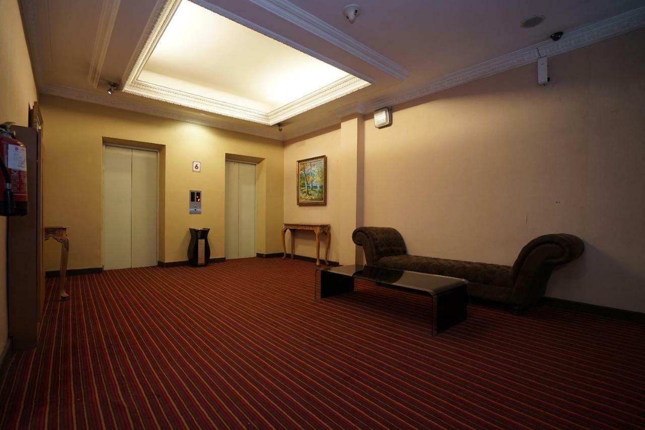 Capital O 1128 Hotel Imara Palembang Dış mekan fotoğraf